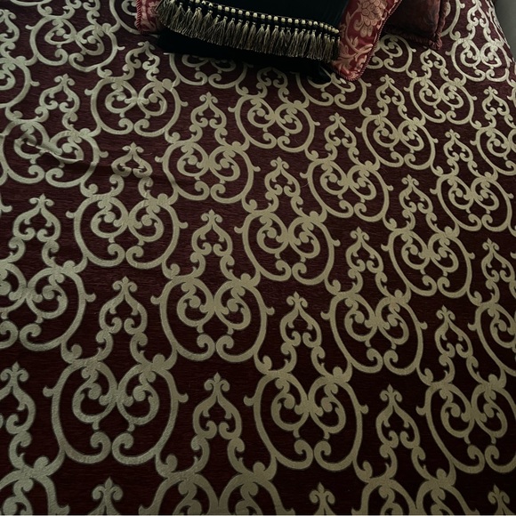 Queen size comforter set - Picture 2 of 8